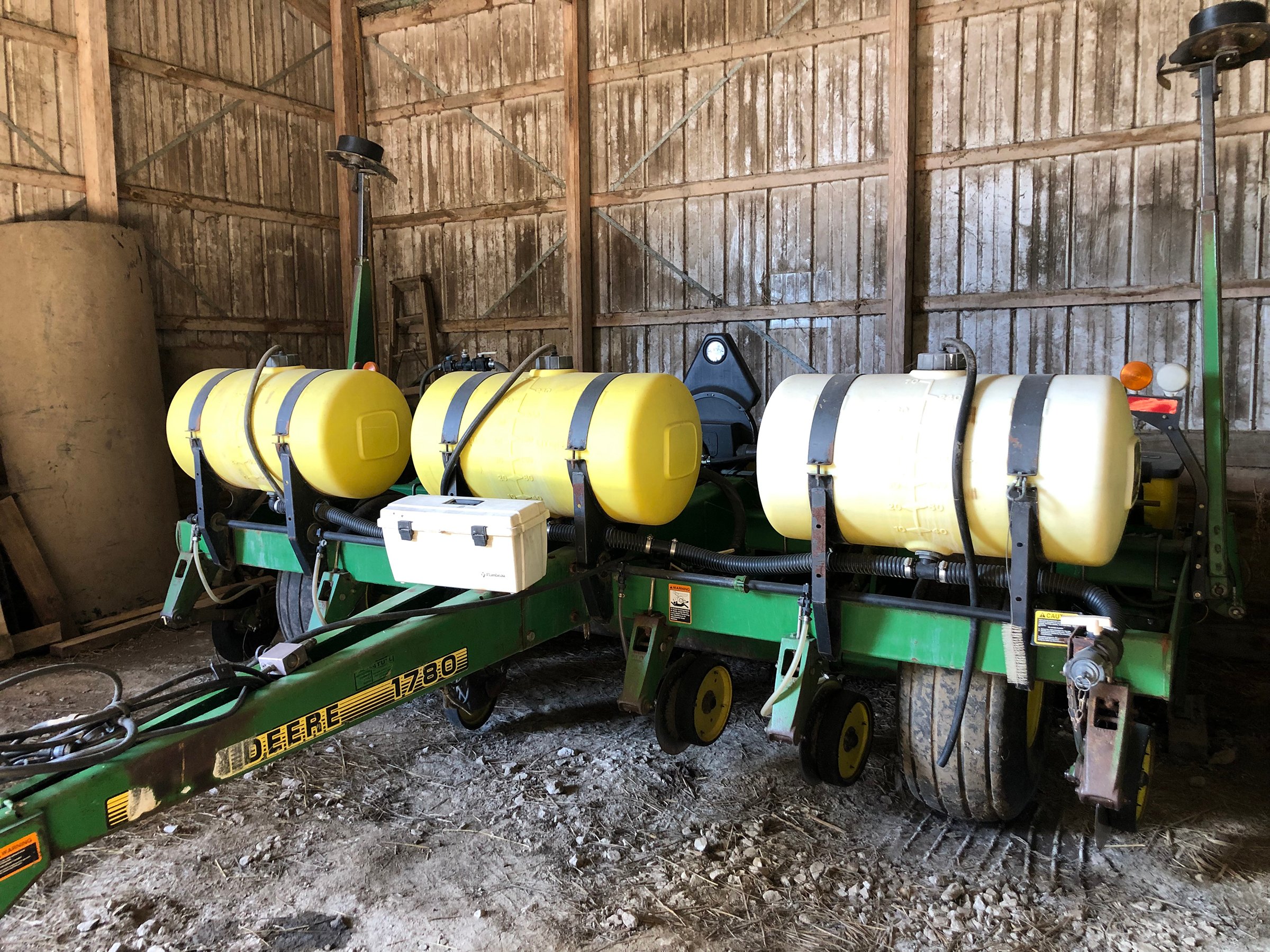 Property photo 11 - FARM EQUIPMENT AUCTION IN HENRY COUNTY, INDIANA